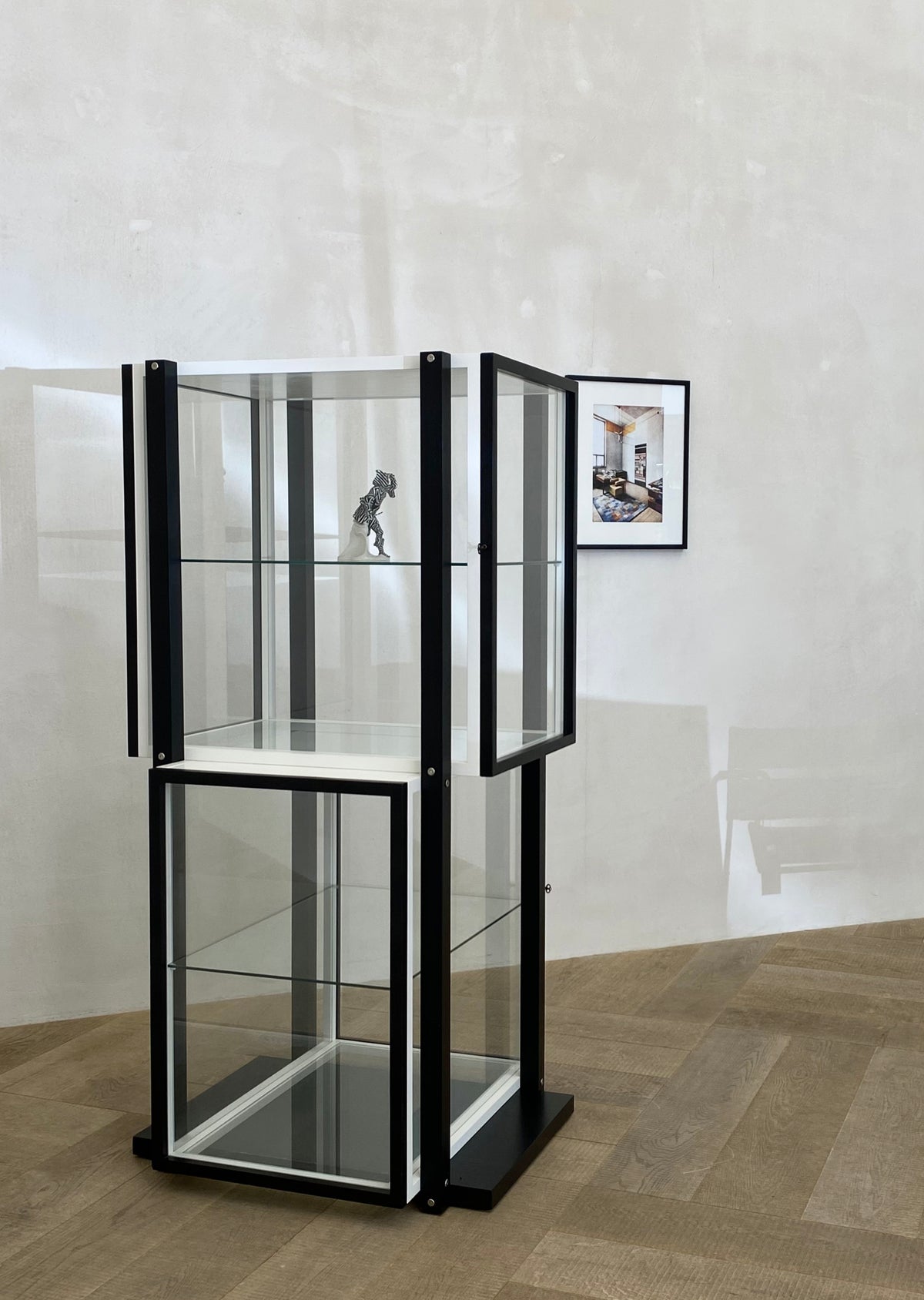 S40 Display Cabinet