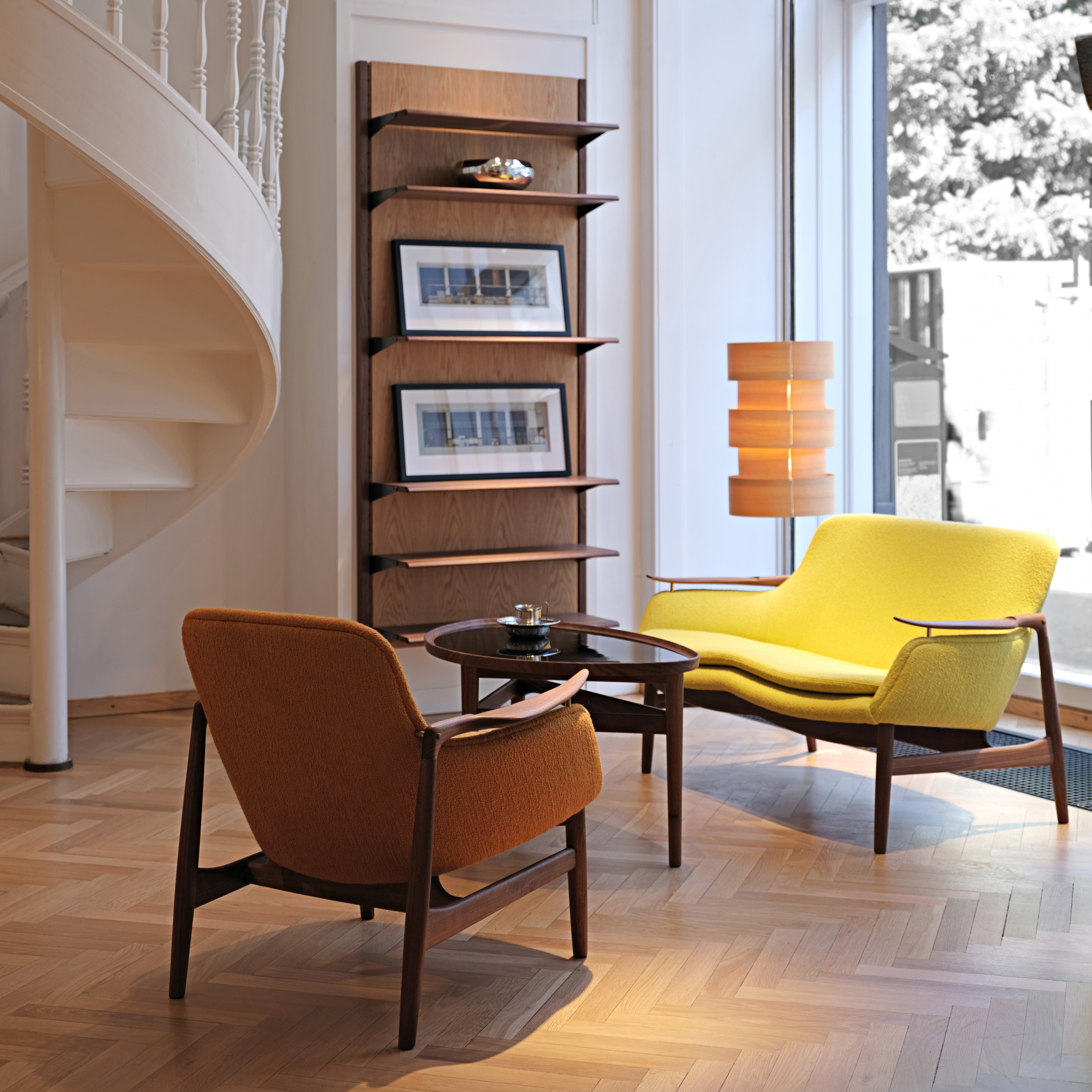 53 Sofa with Cushion