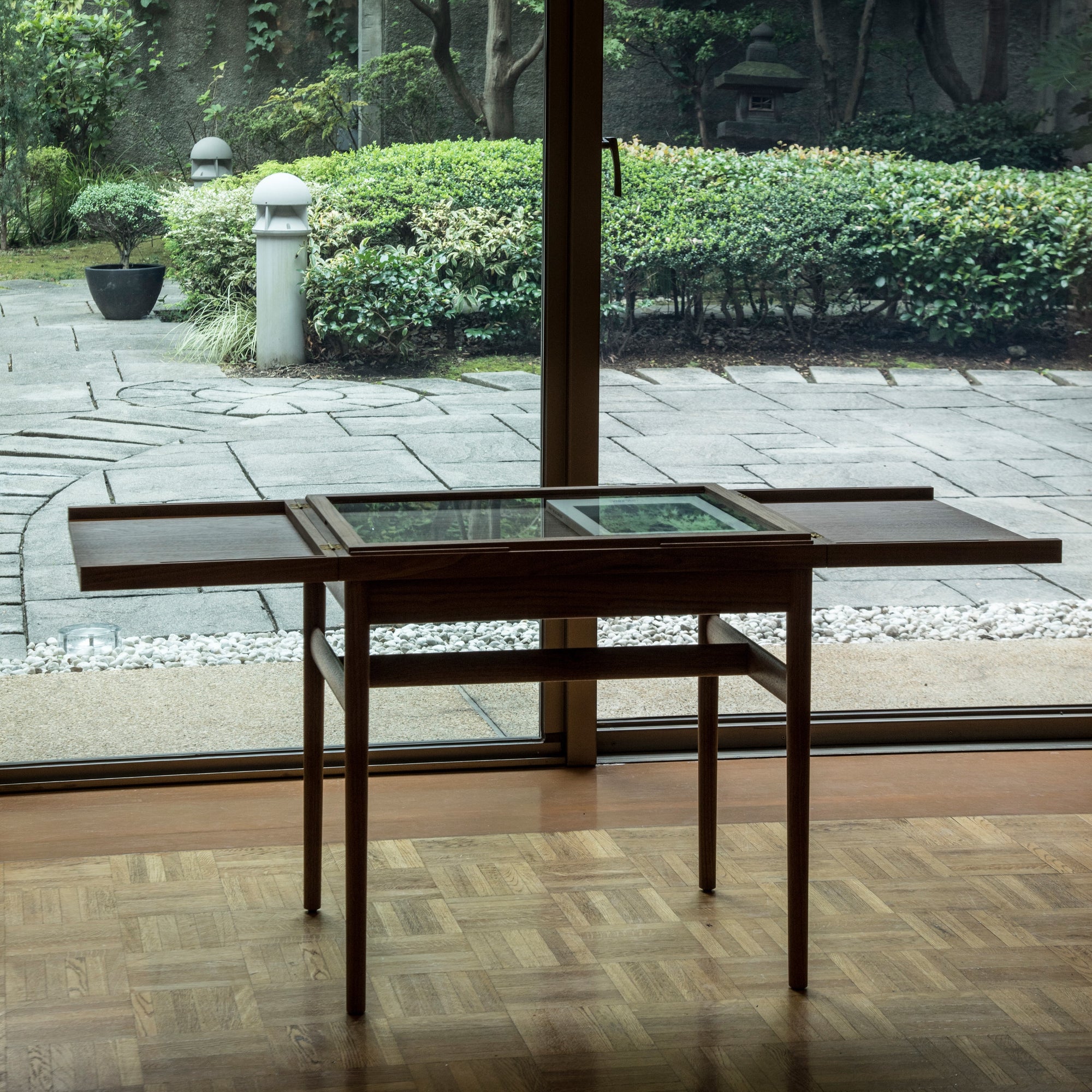 Art Collector's Table