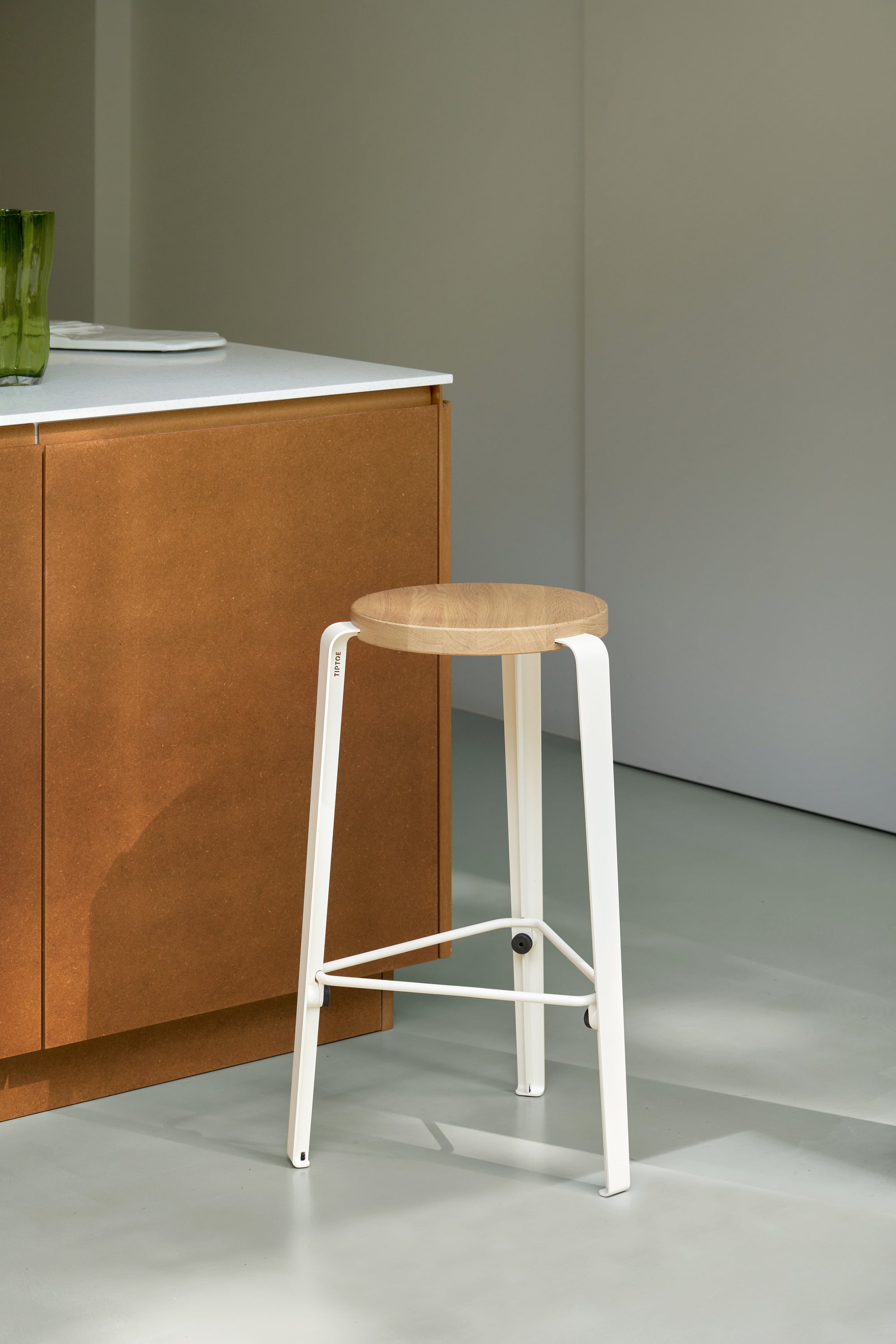 Lou Bar Stool