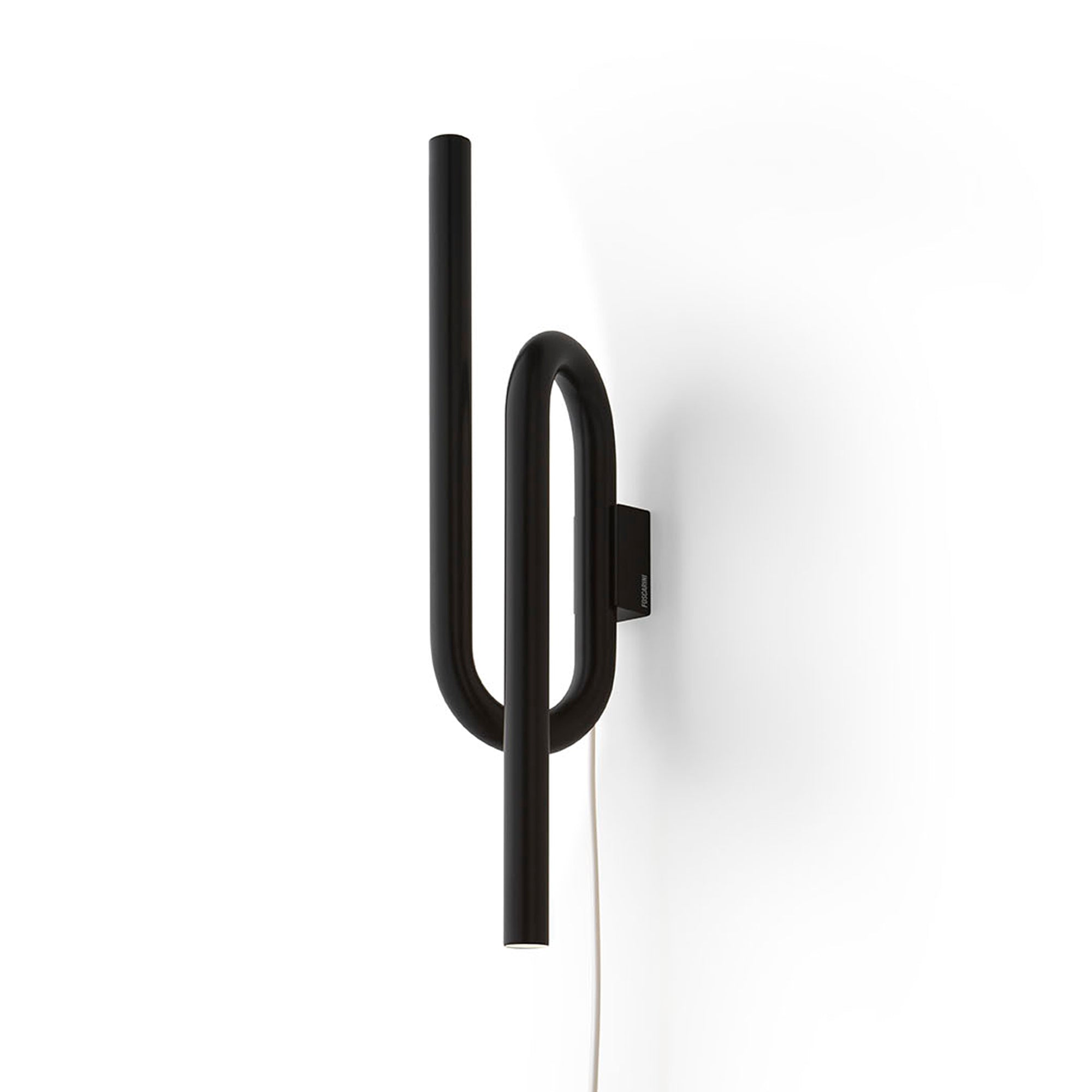 Tobia Wall Lamp