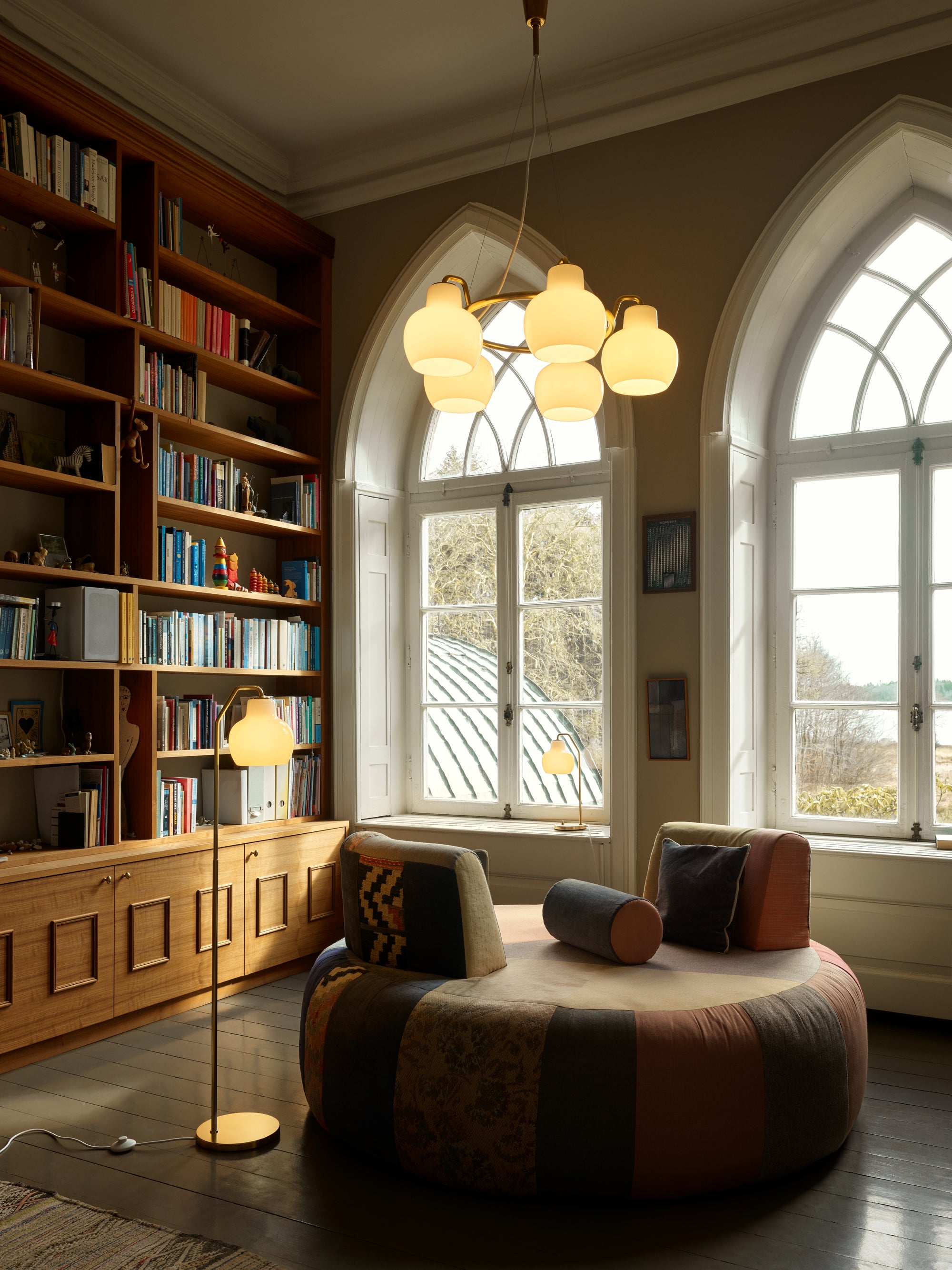 VL Ring Crown Floor Lamp