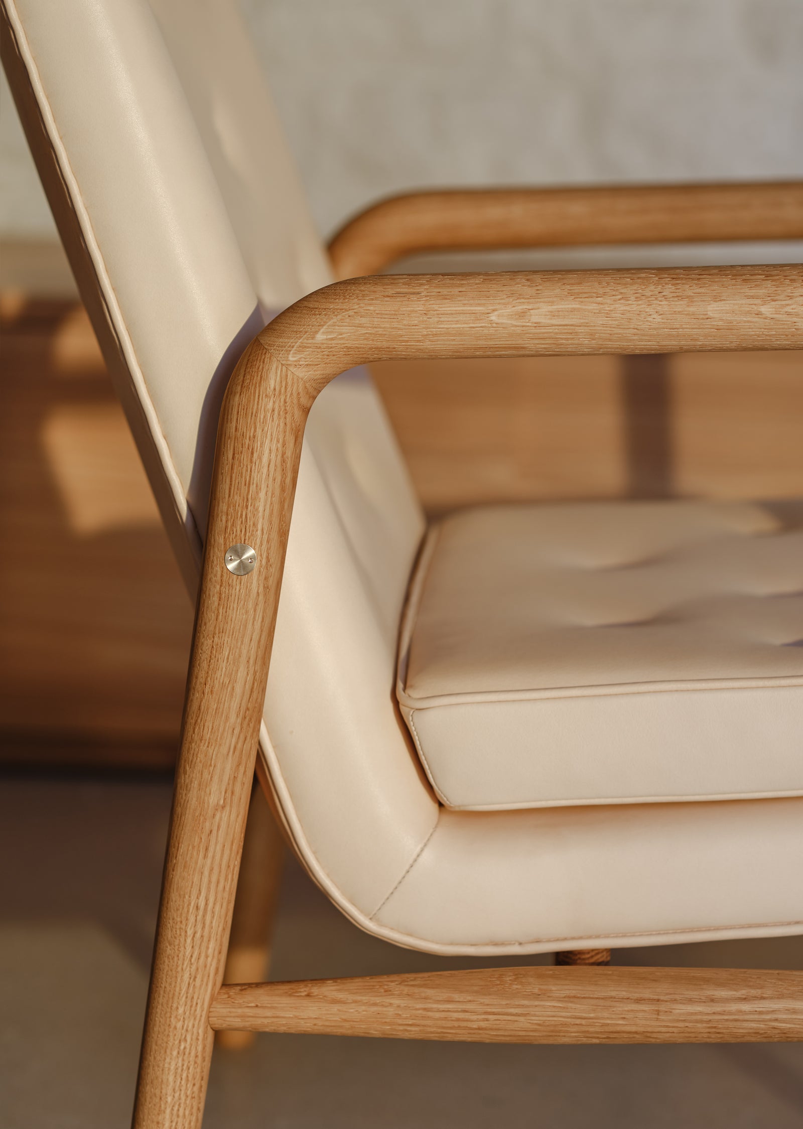 VLA76 Foyer Lounge Chair