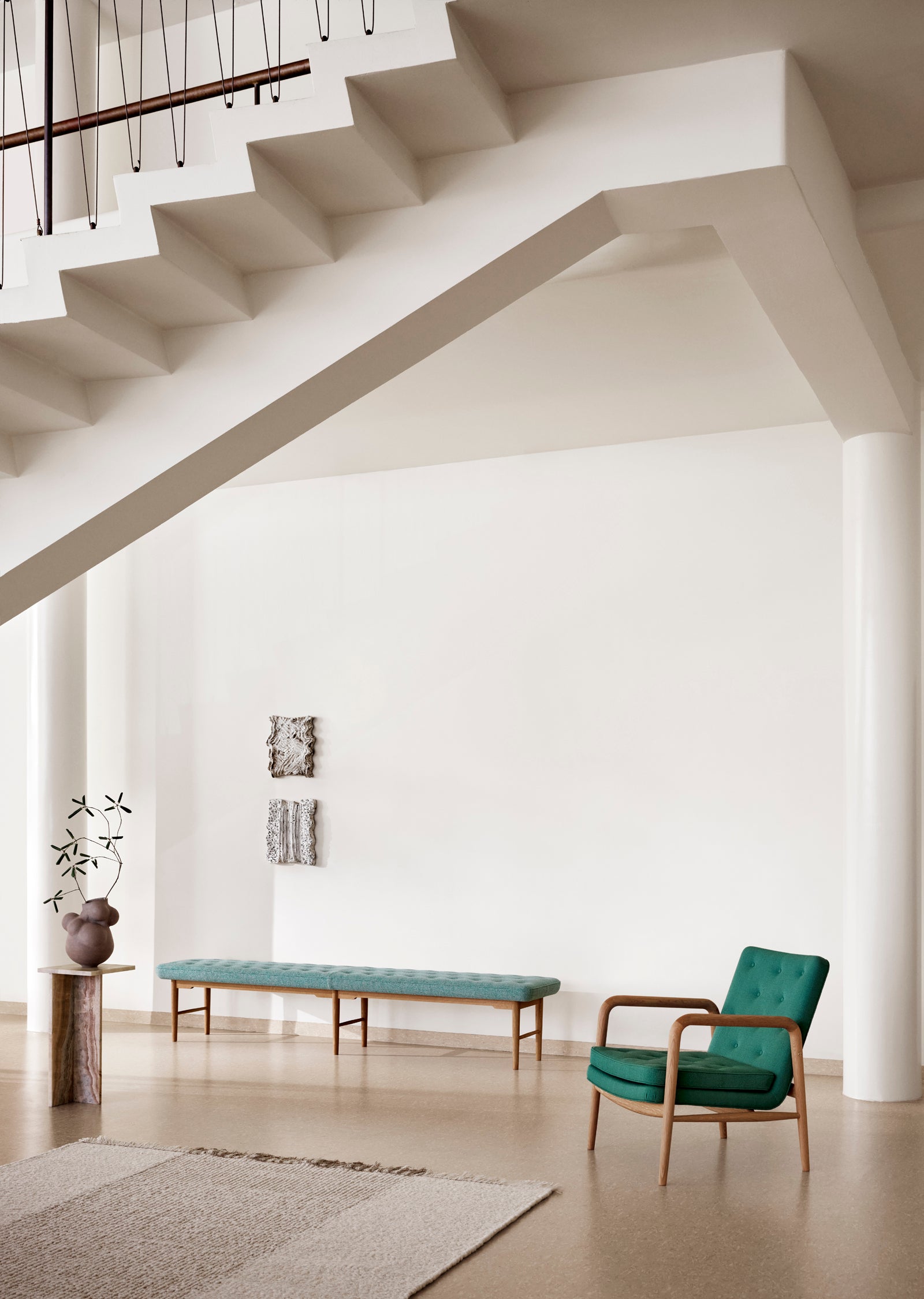 VLA76 Foyer Lounge Chair