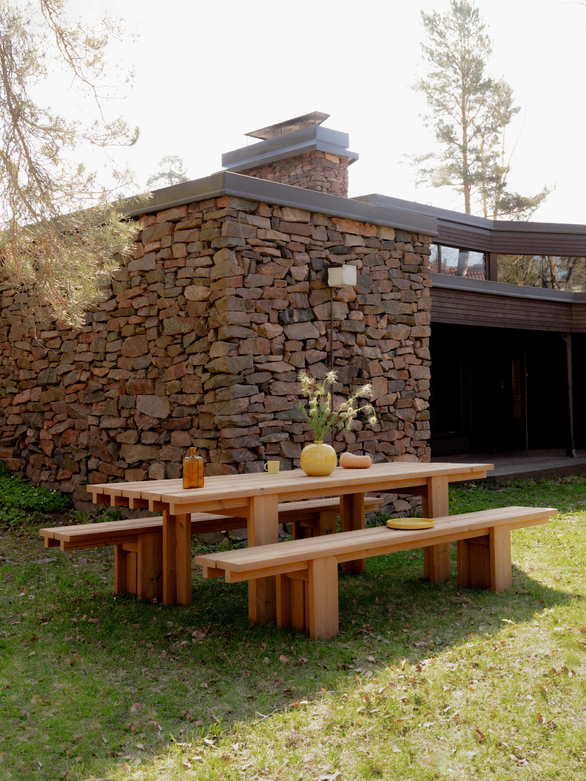 013 Osa Outdoor Bench