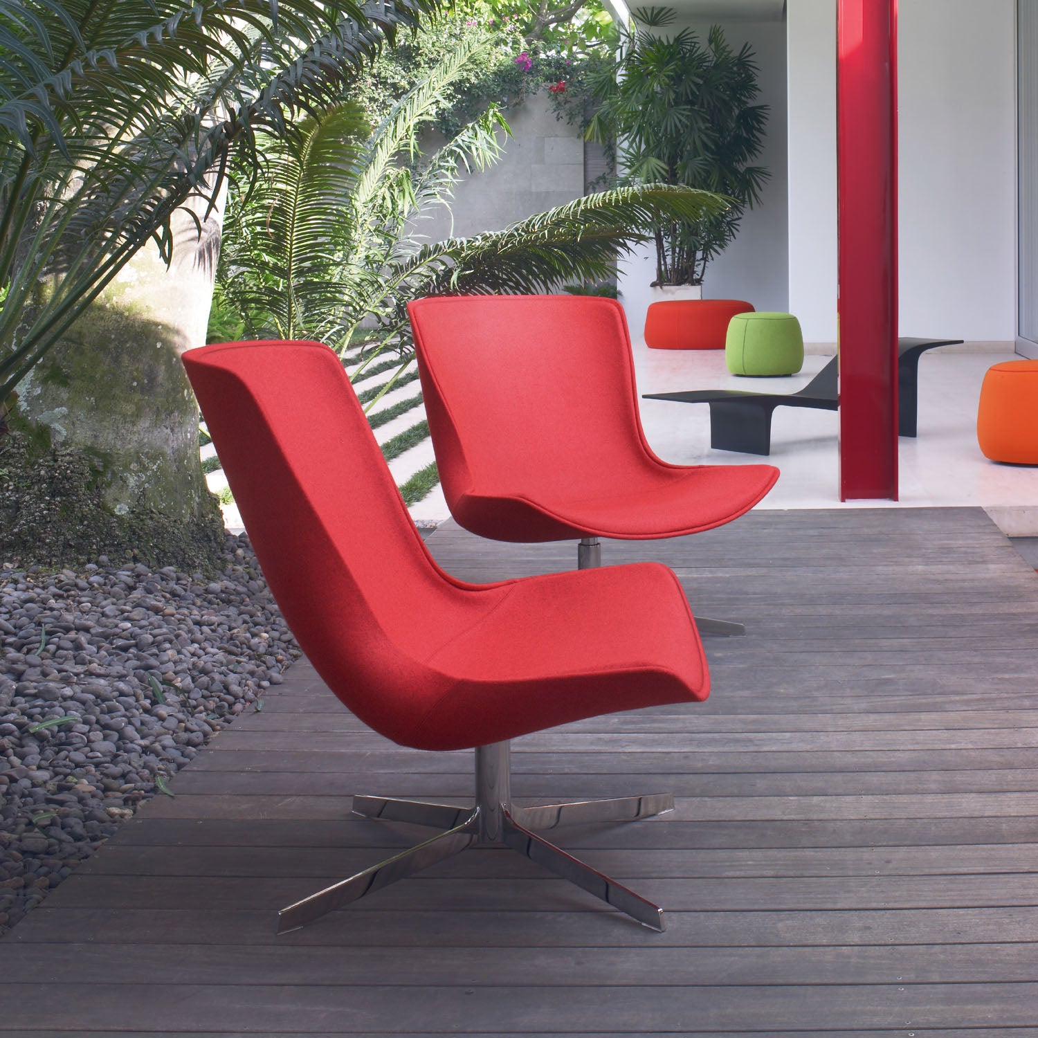 Vika Lounge Chair