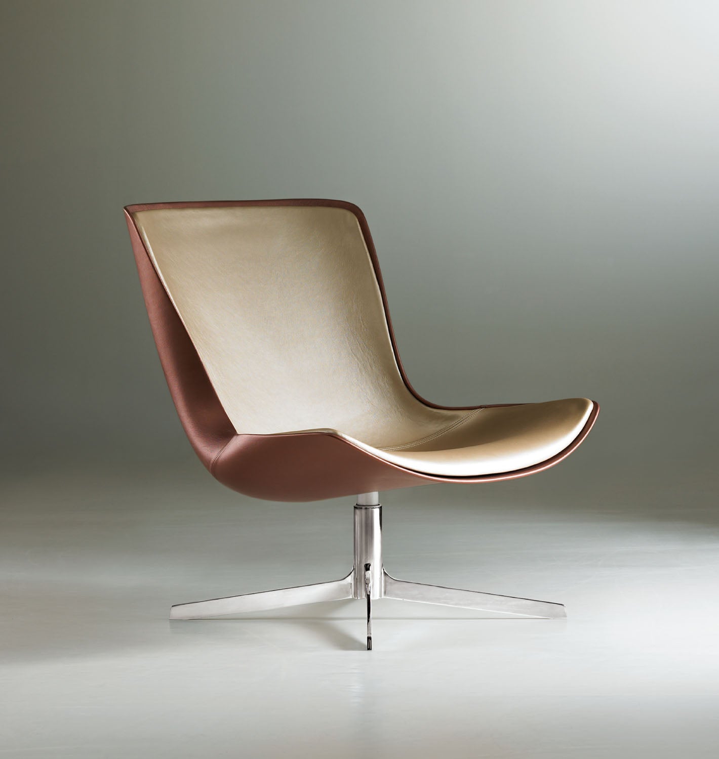 Vika Lounge Chair