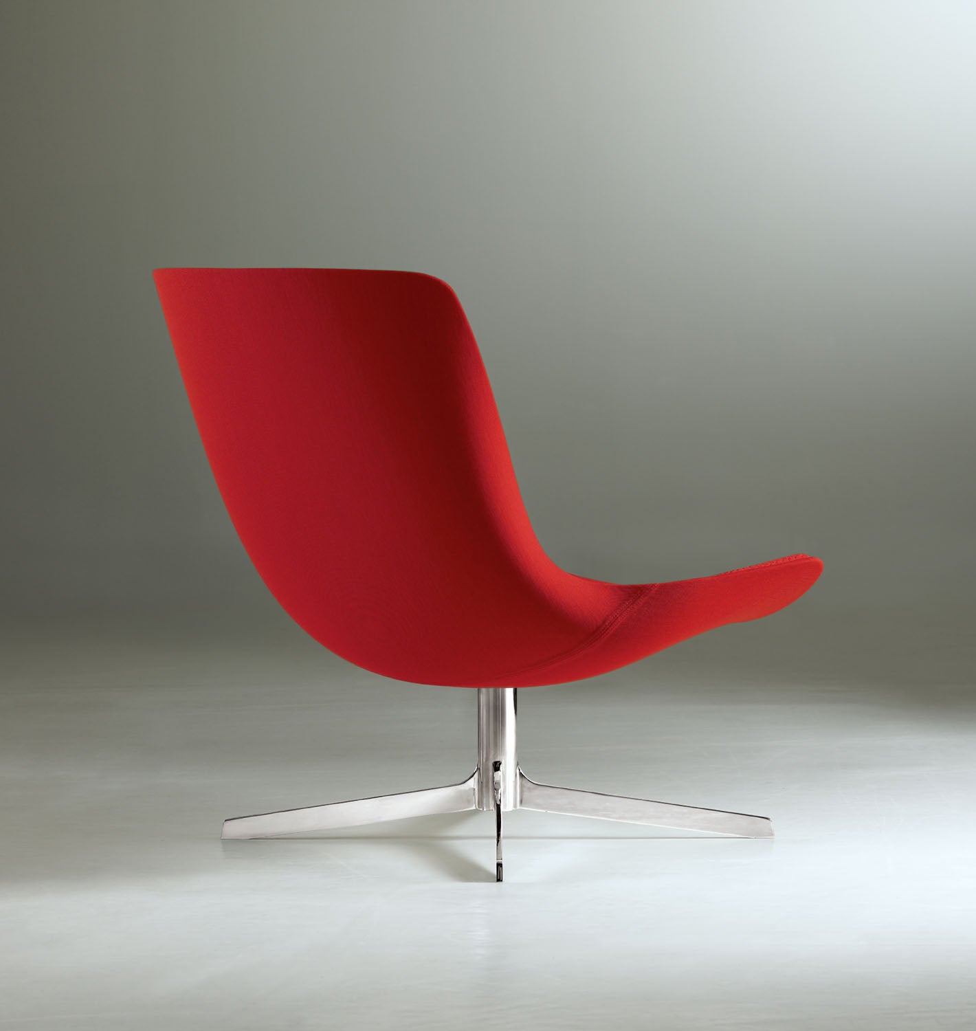 Vika Lounge Chair