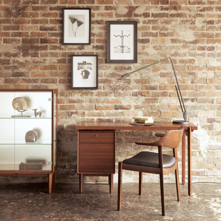 Wing Desk