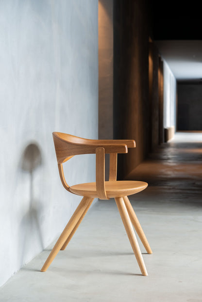 Yanagi Side Chair