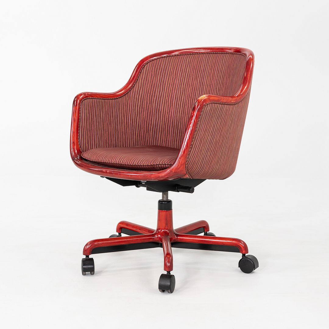 Bucket Executive Chair