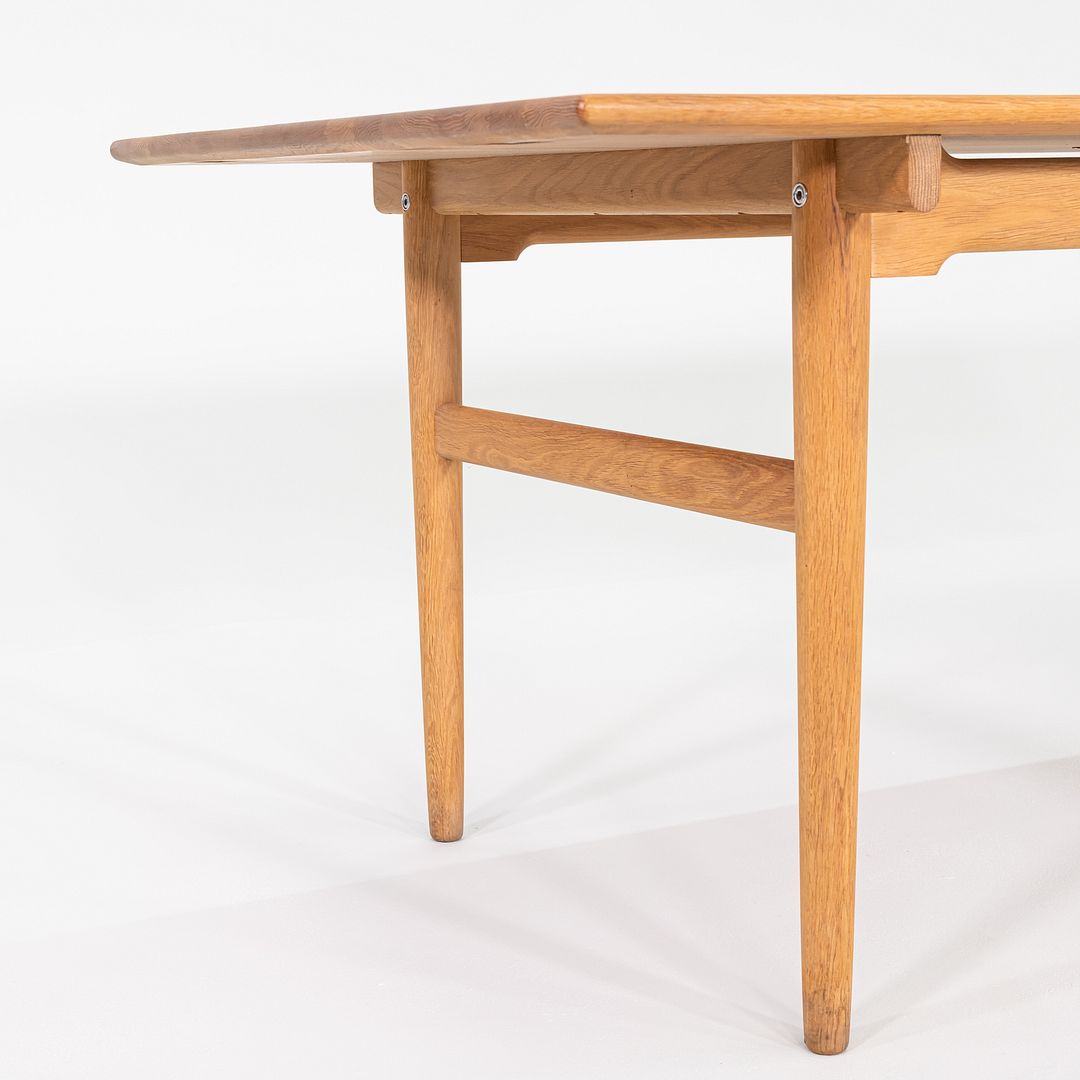 CH327 Dining Table