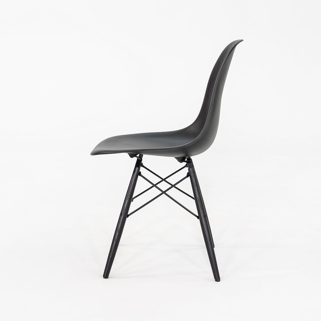 DSW Chair