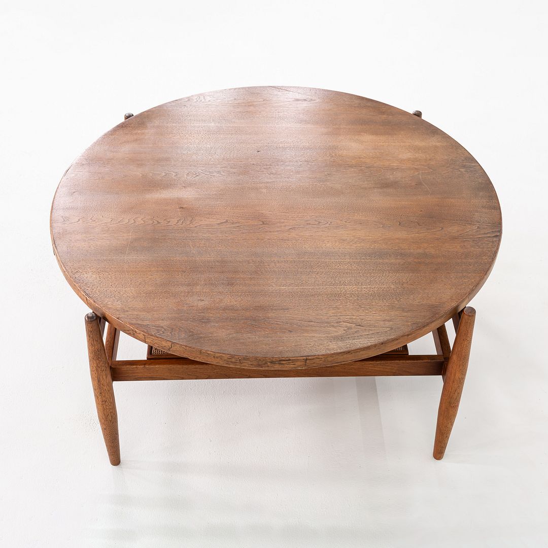 Round Coffee Table, Model T300