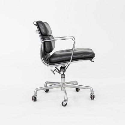 Soft Pad Management Chair, EA435