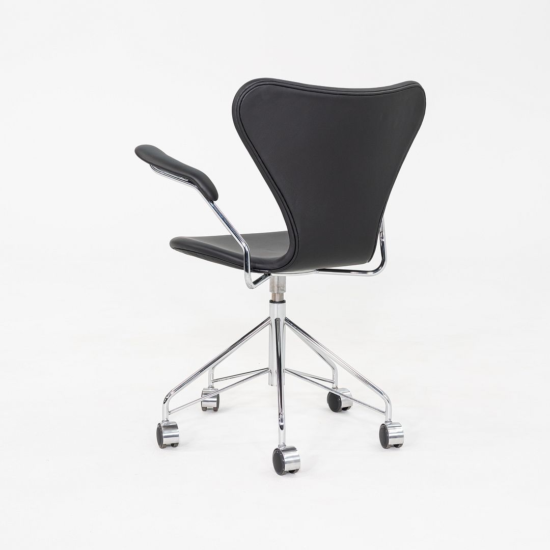 Series 7 Desk Chair