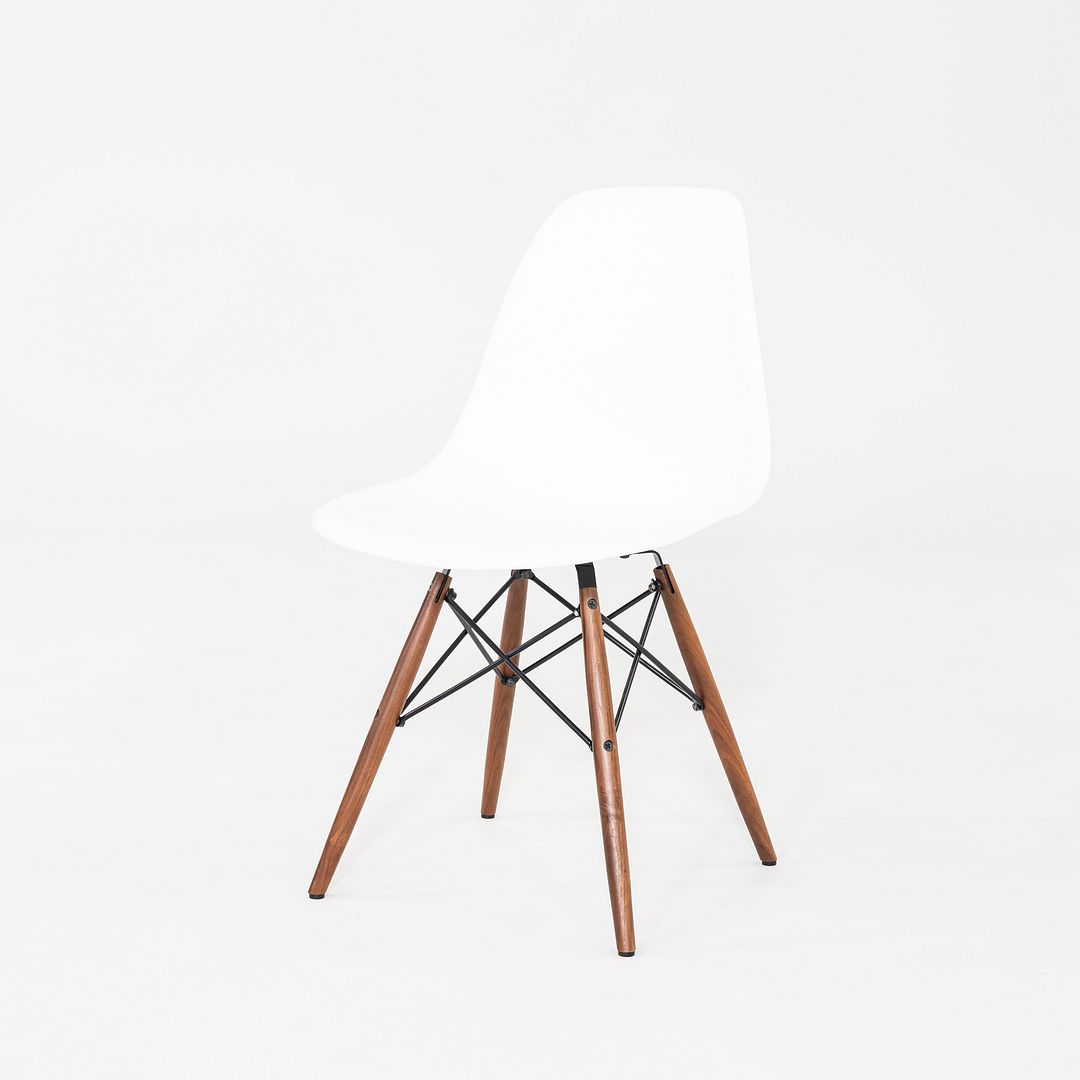 DSW Chair
