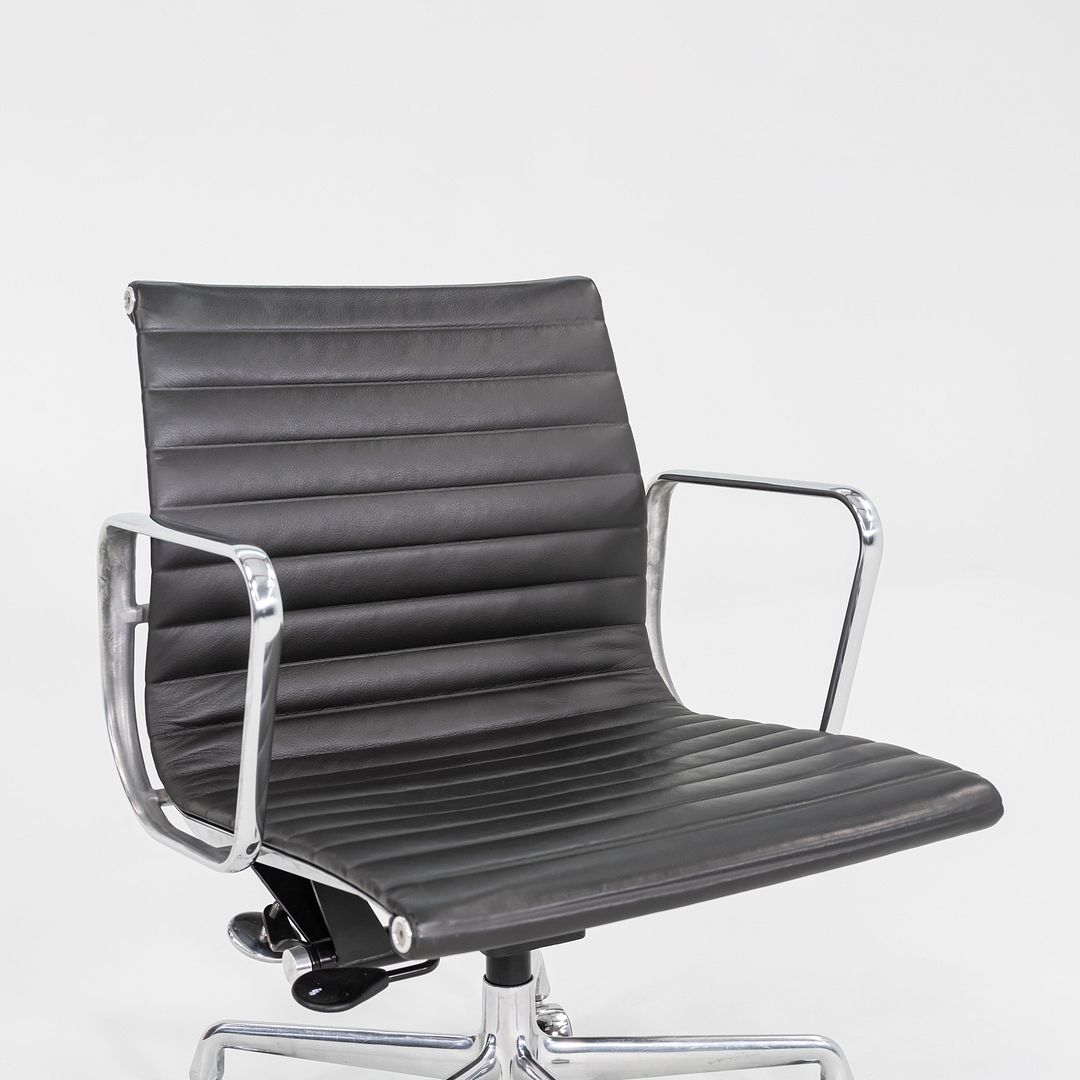 Aluminum Group Management Desk Chair, Model EA335
