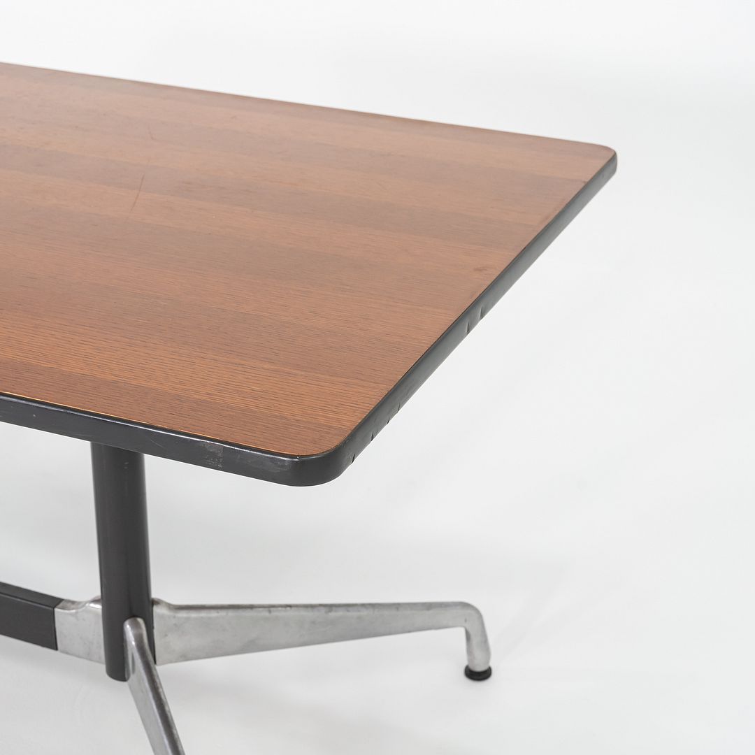 Segmented Conference Table, Model ET142