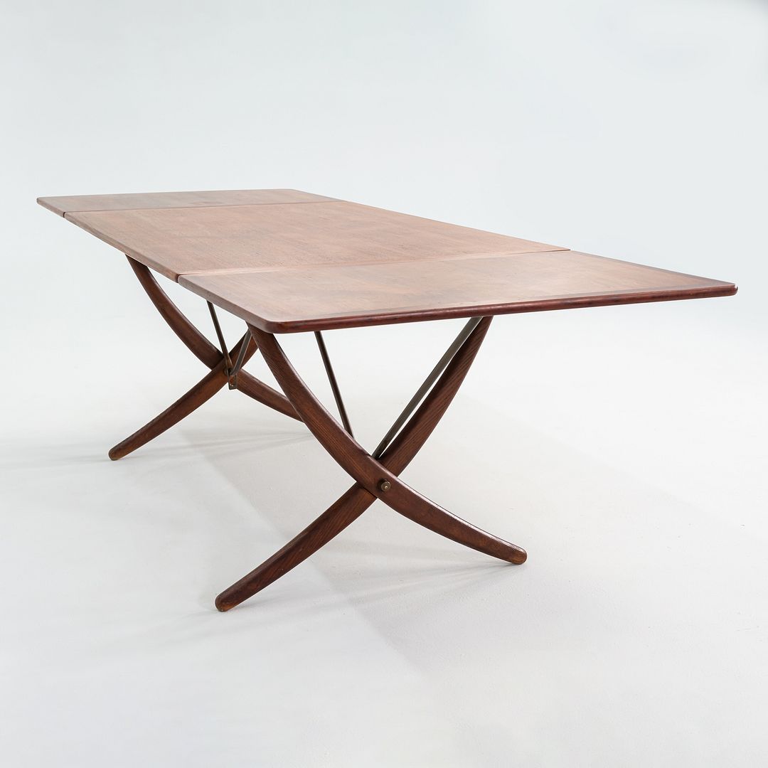 AT-304 Dining Table