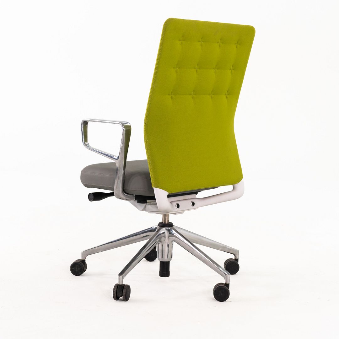 ID Trim Desk Chair