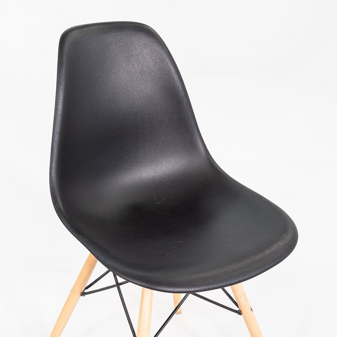 DSW Side Chair with Dowel Base