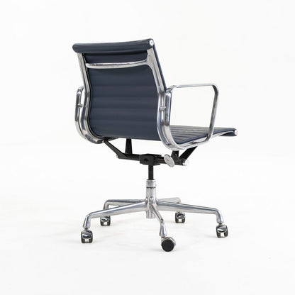 Eames Aluminum Group Management Chair, Model EA335