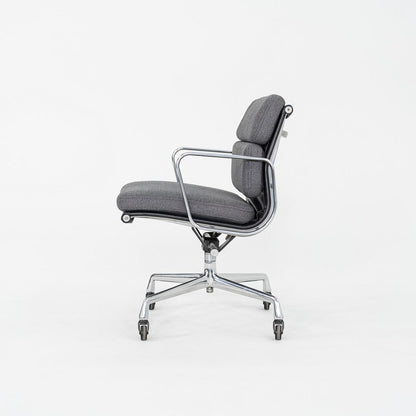 Eames Soft Pad Management Chair, Model EA417