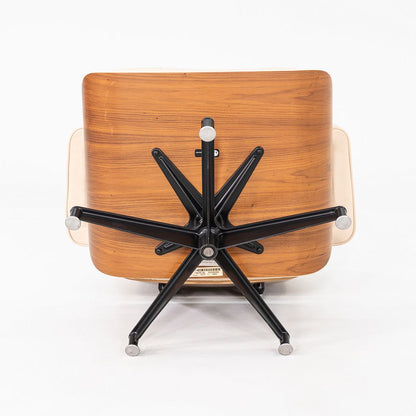 Eames Lounge Chair Model 670