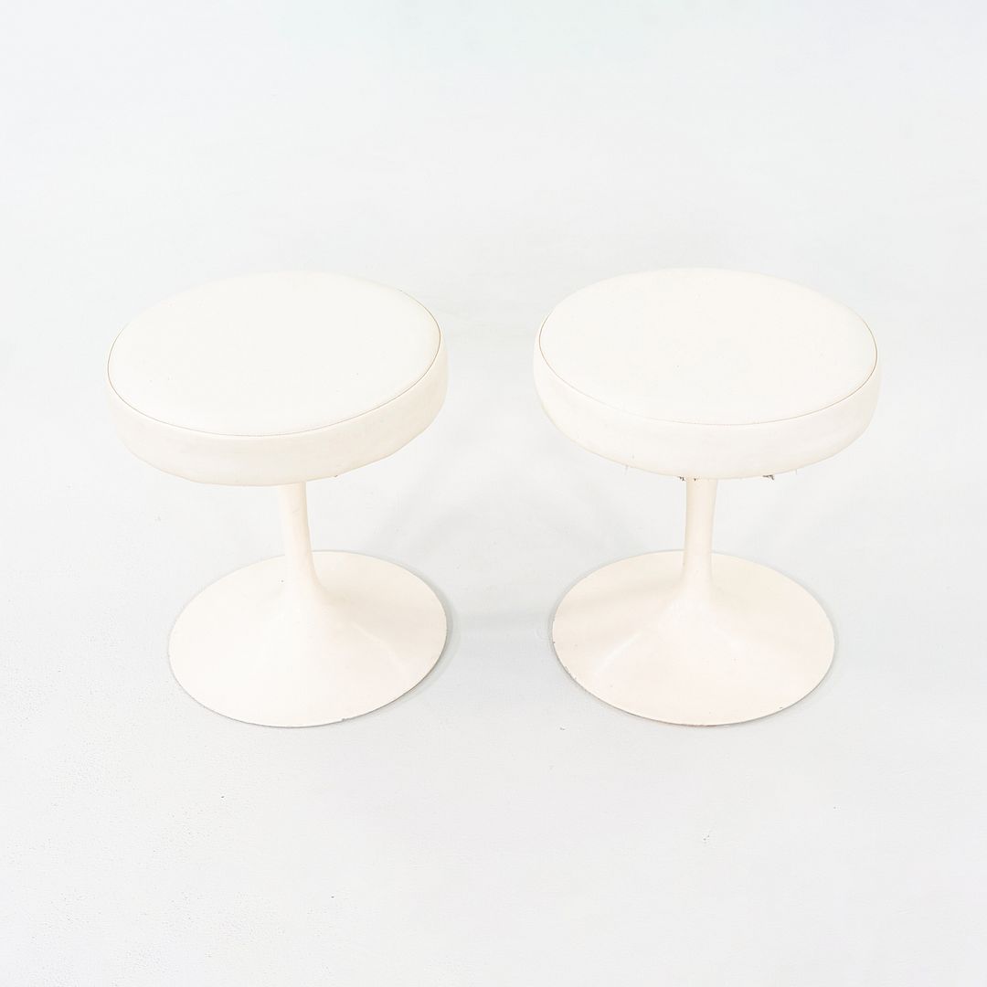 152 Tulip Stool