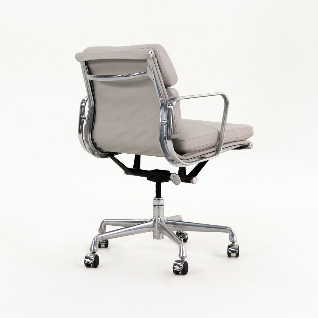 Soft Pad Management Desk Chair, Model EA435