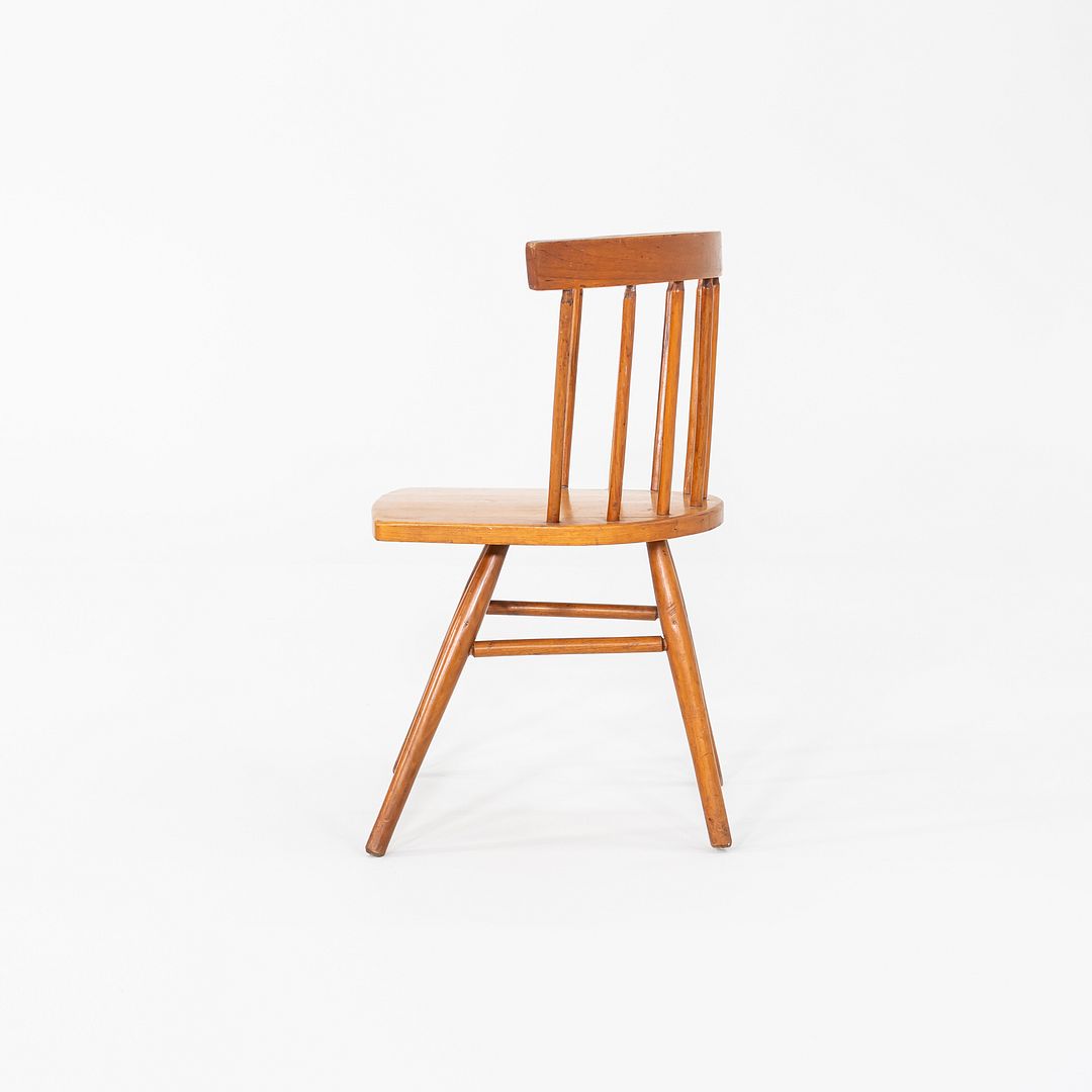 N19 Straight Chair