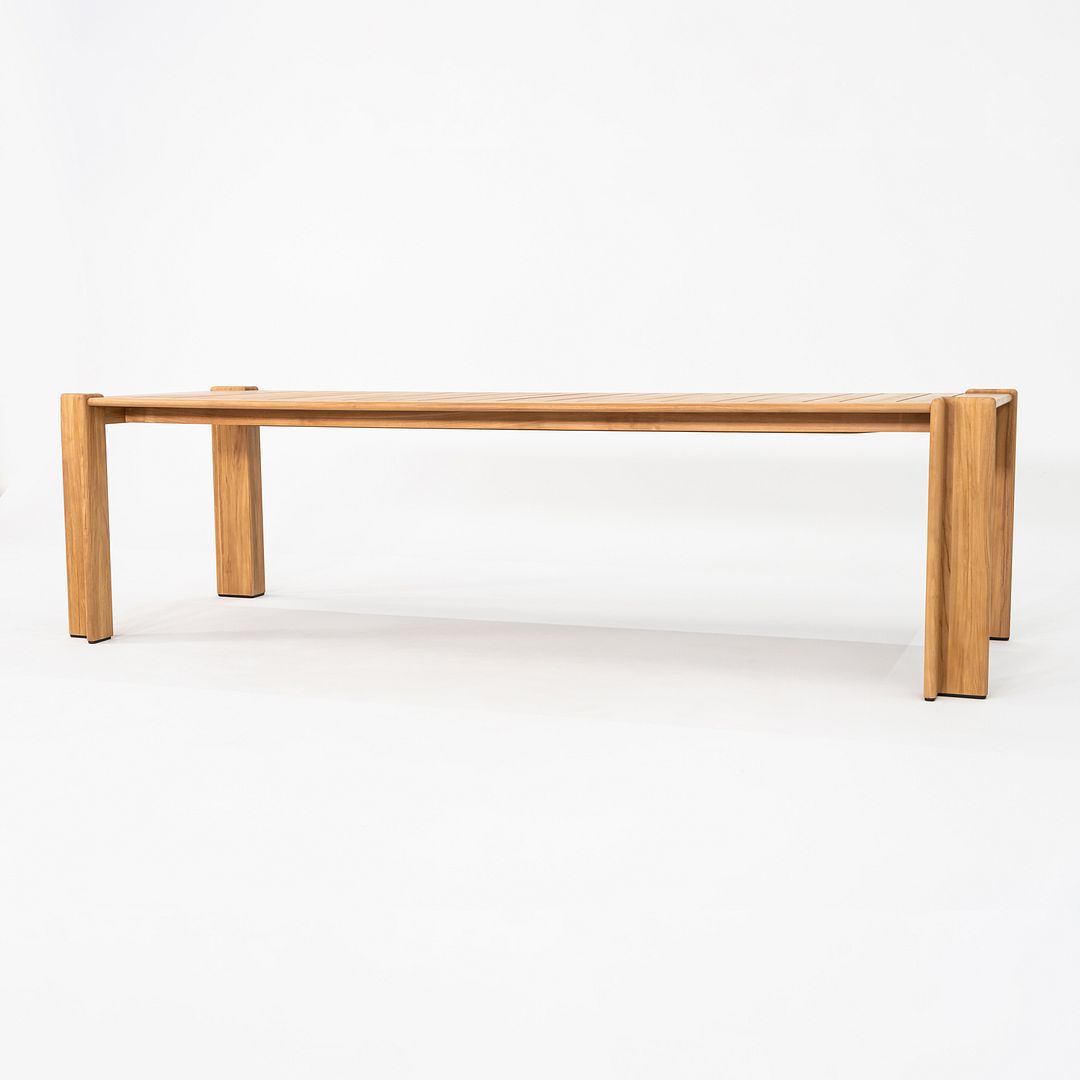 Atmosfera Dining Table