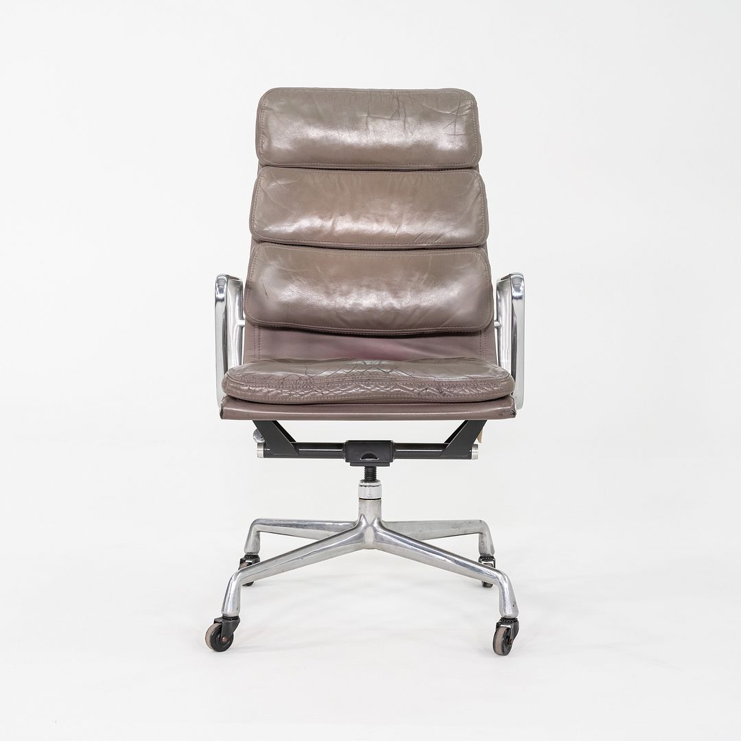 Soft Pad Executive Chair, Model EA420