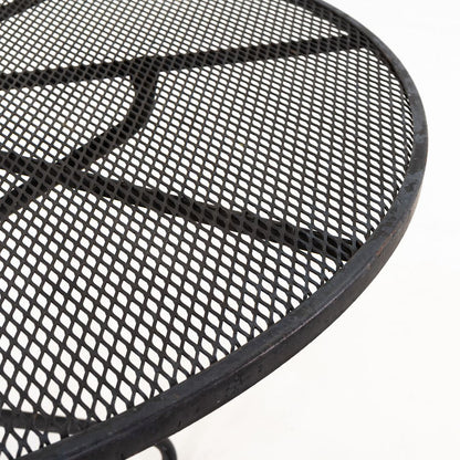 Sculptura Round Dining Table