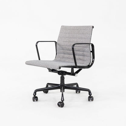 Aluminum Group Management Desk Chair, EA335