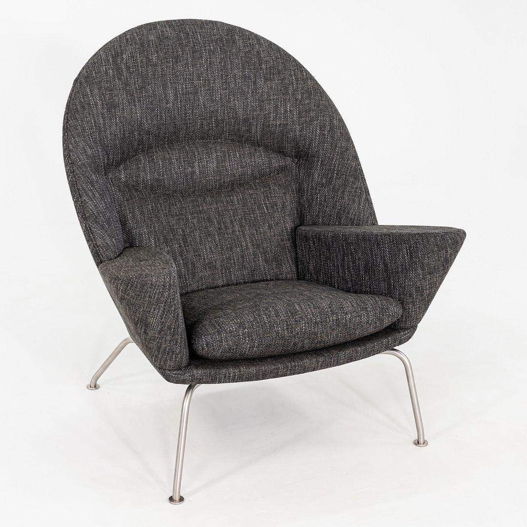 CH468 Oculus Lounge Chair and Ottoman