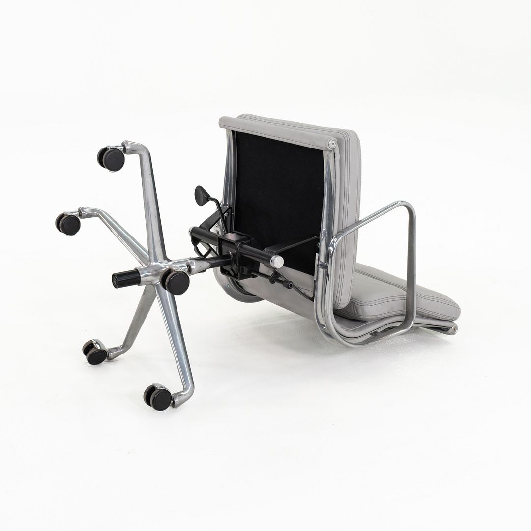 Eames Soft Pad Management Desk Chair, EA435