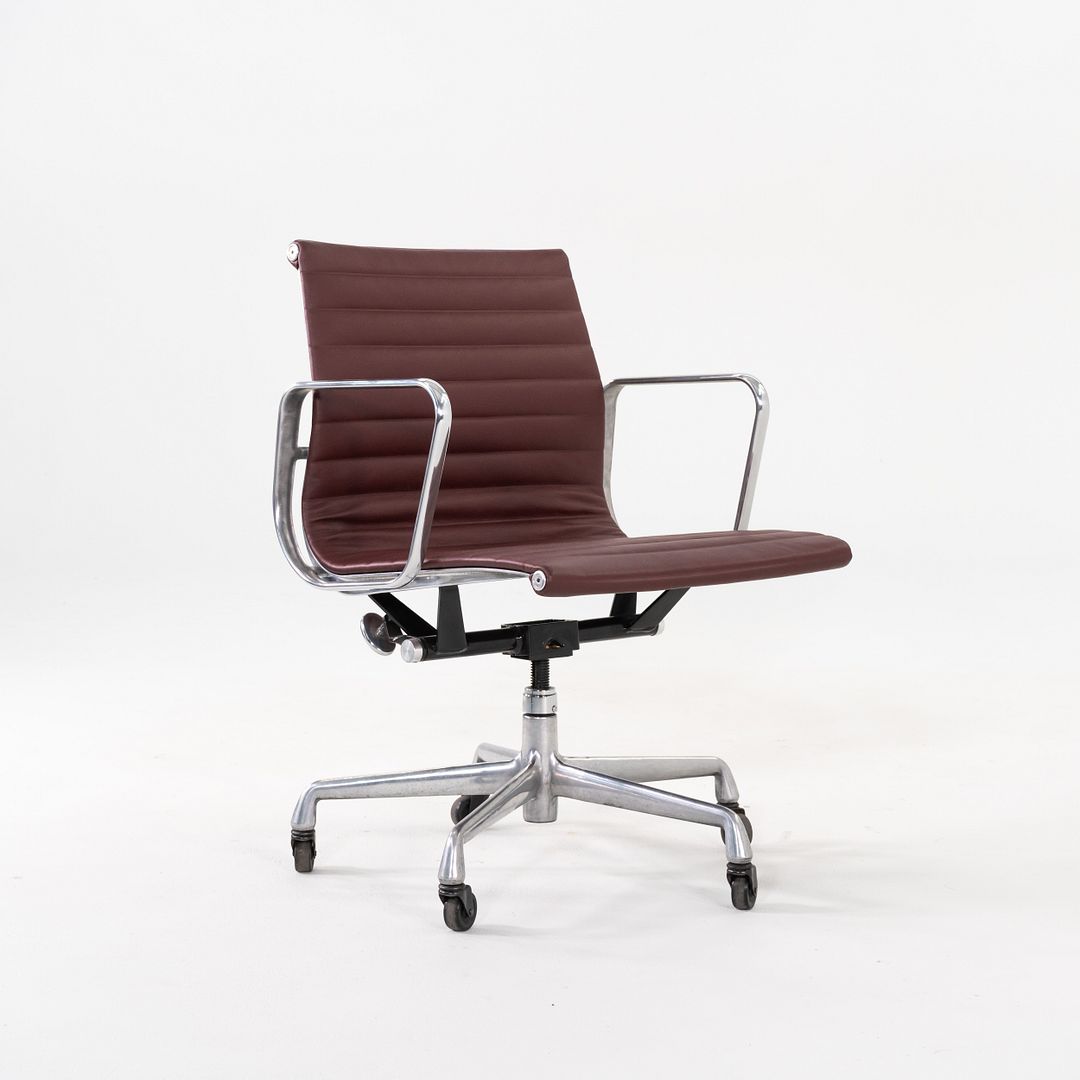 Aluminum Group Management Desk Chair, Model EA335