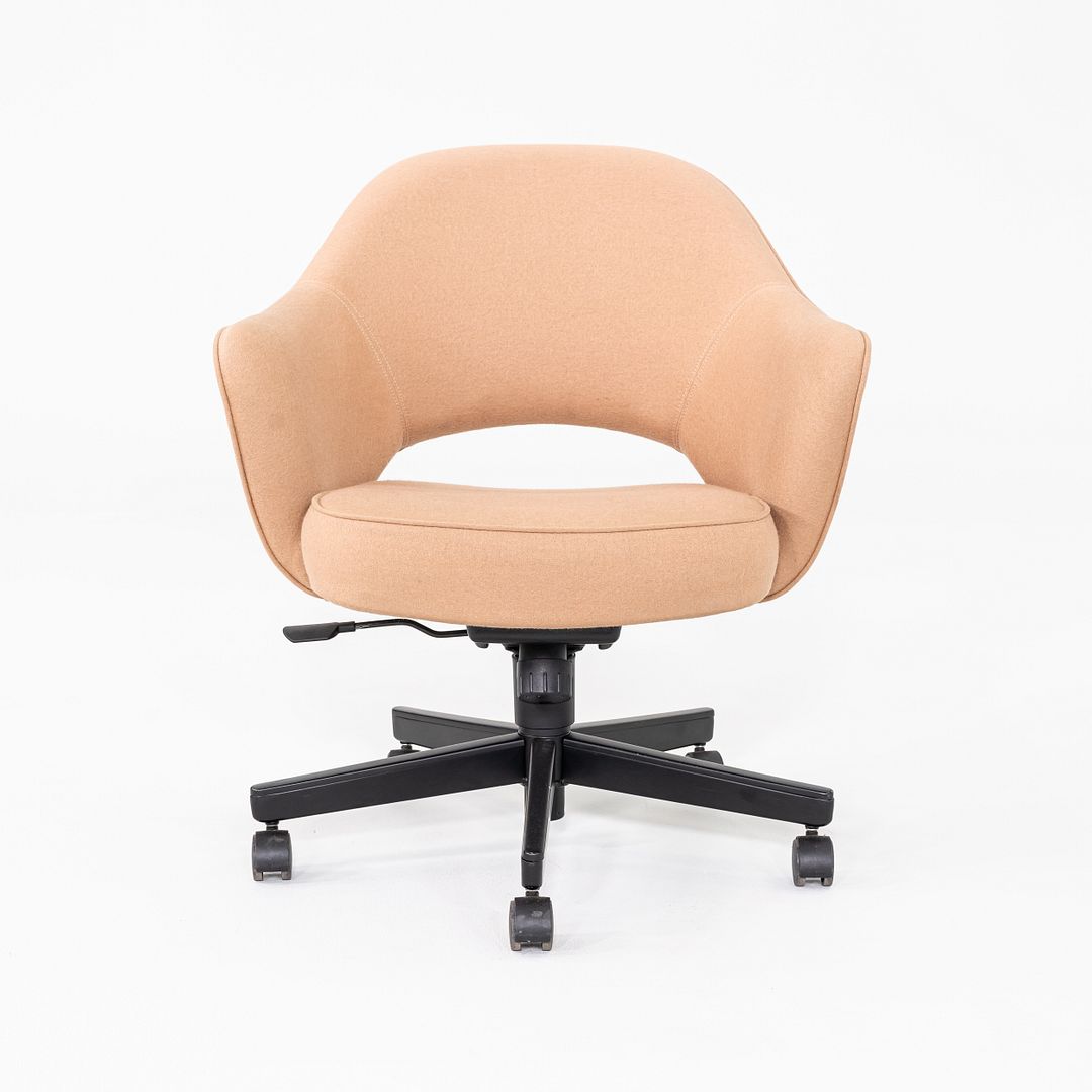Saarinen Executive Arm Chair with Swivel Base