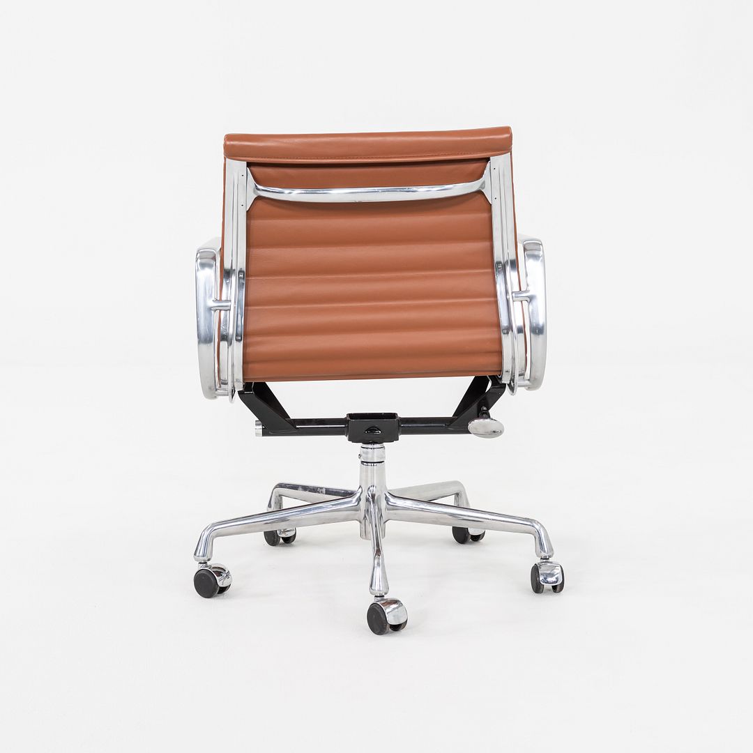 Aluminum Group Management Desk Chair, Model EA335
