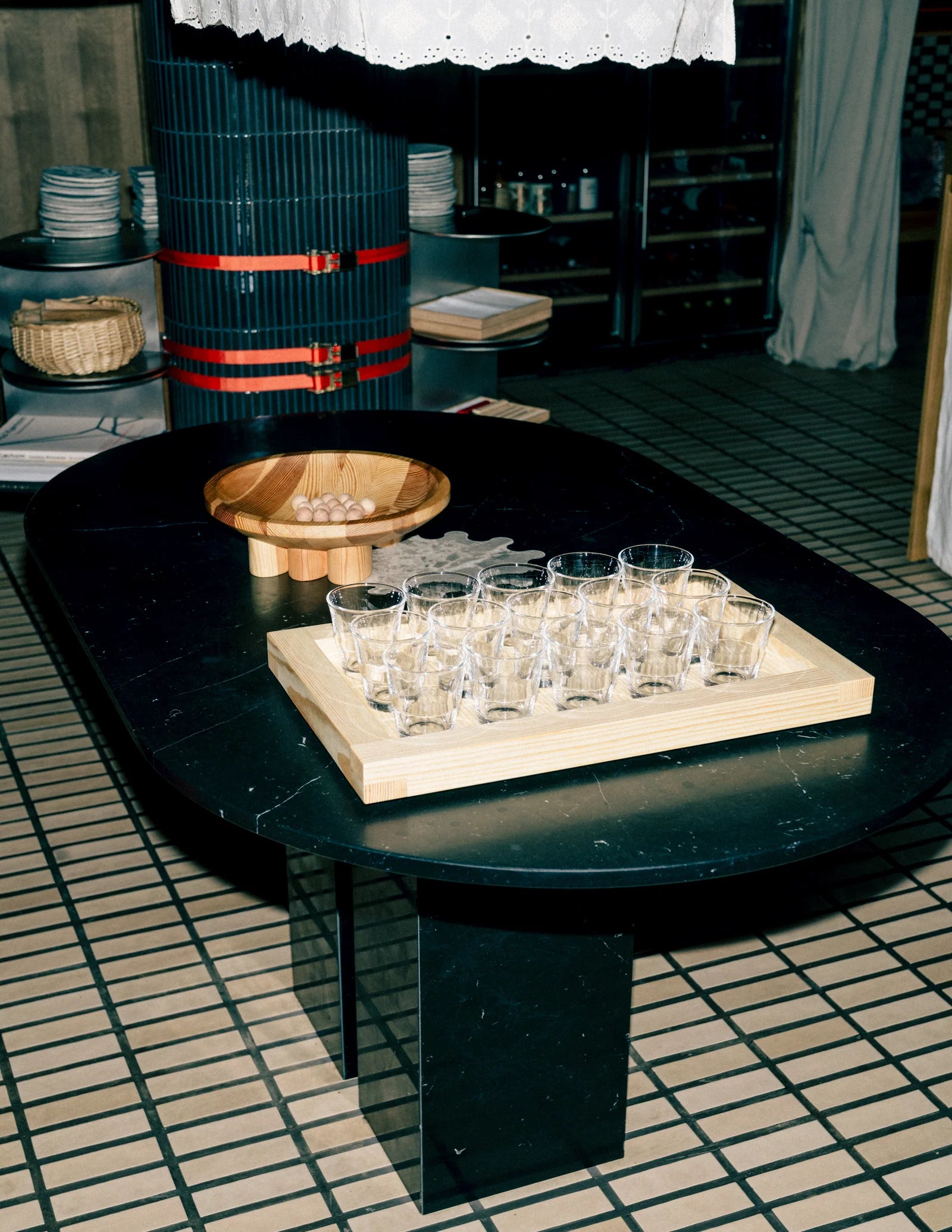 009 Tray