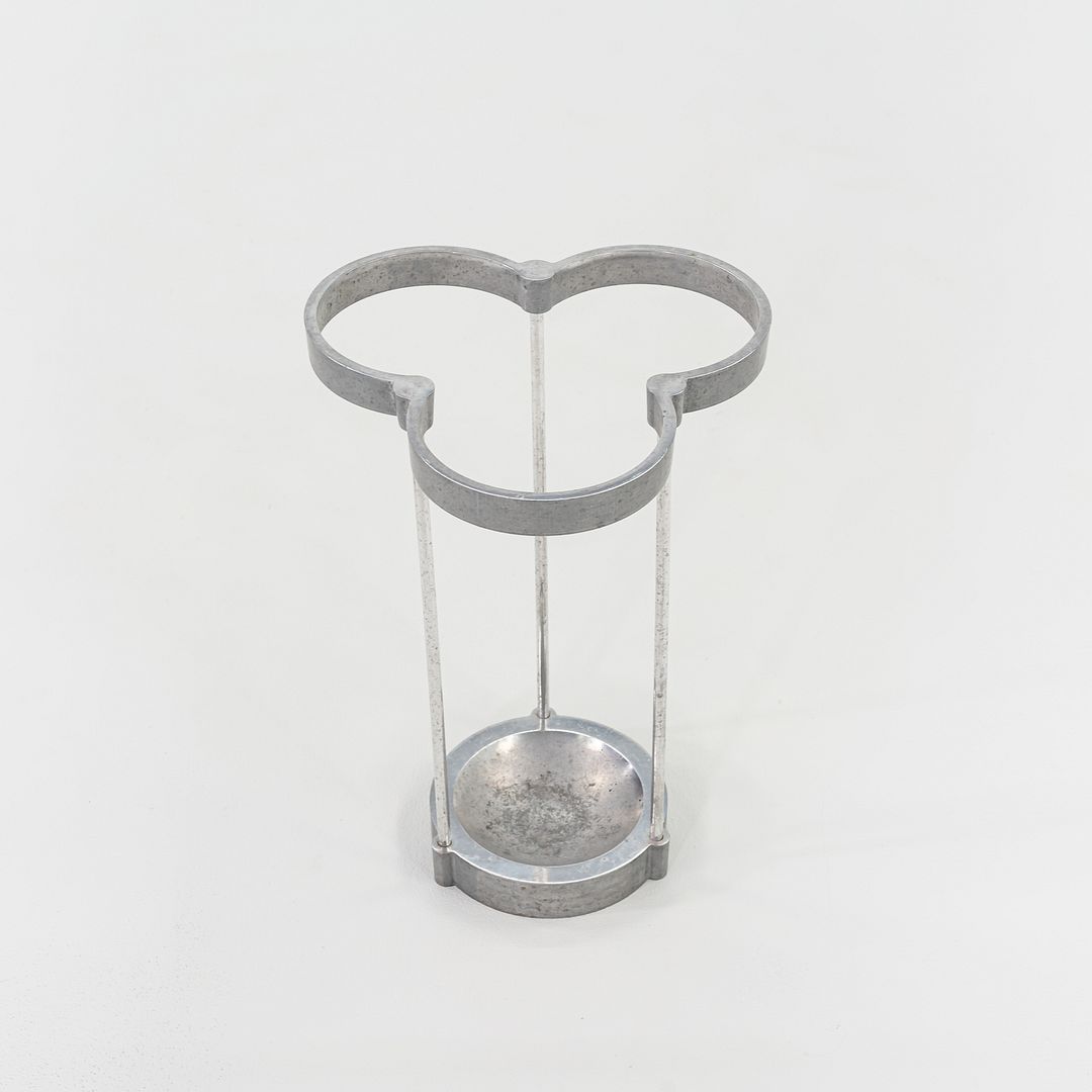 Ivy' Trefoil Umbrella Stand