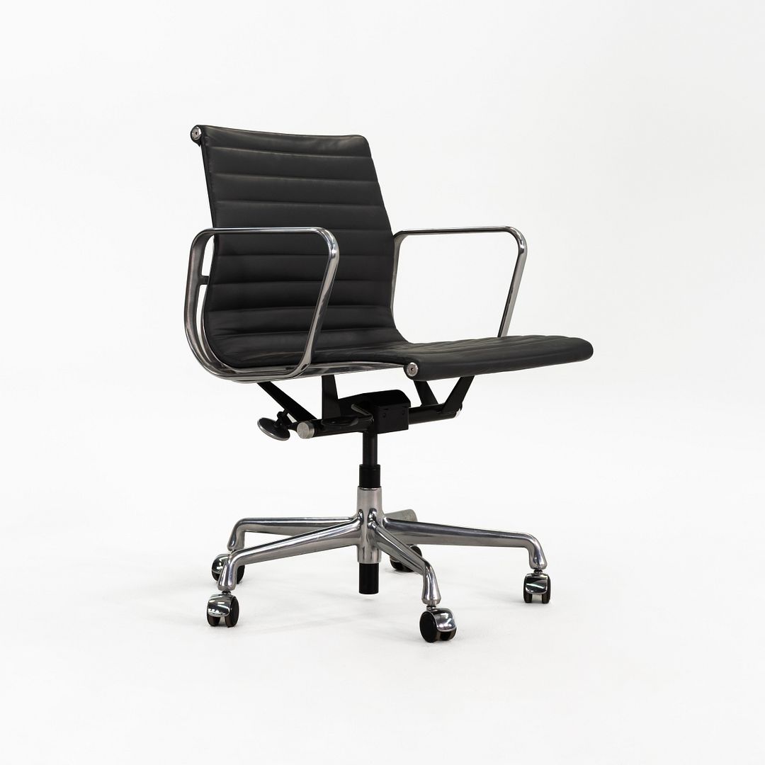 Aluminum Group Management Desk Chair, Model EA335