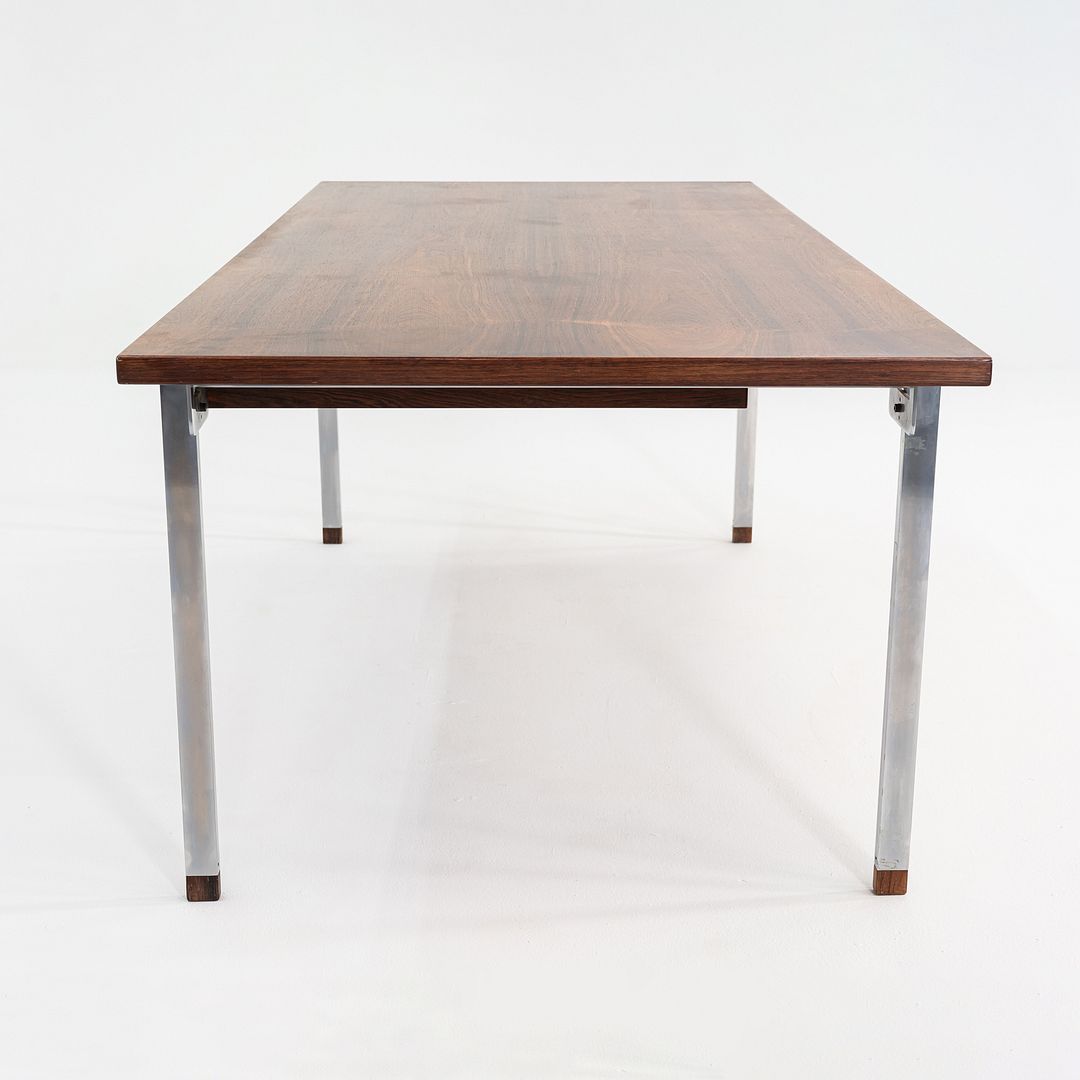 AT325 Desk