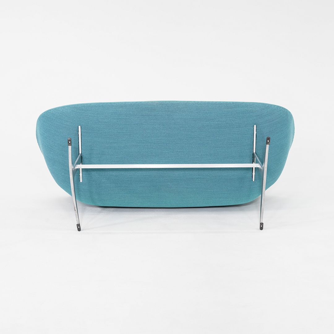 Swan Sofa