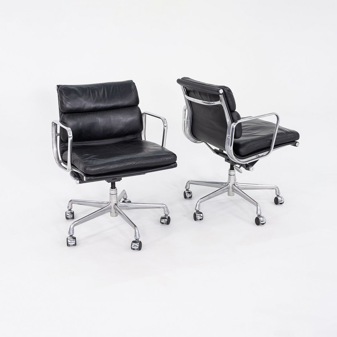 Soft Pad Management Chair, EA435
