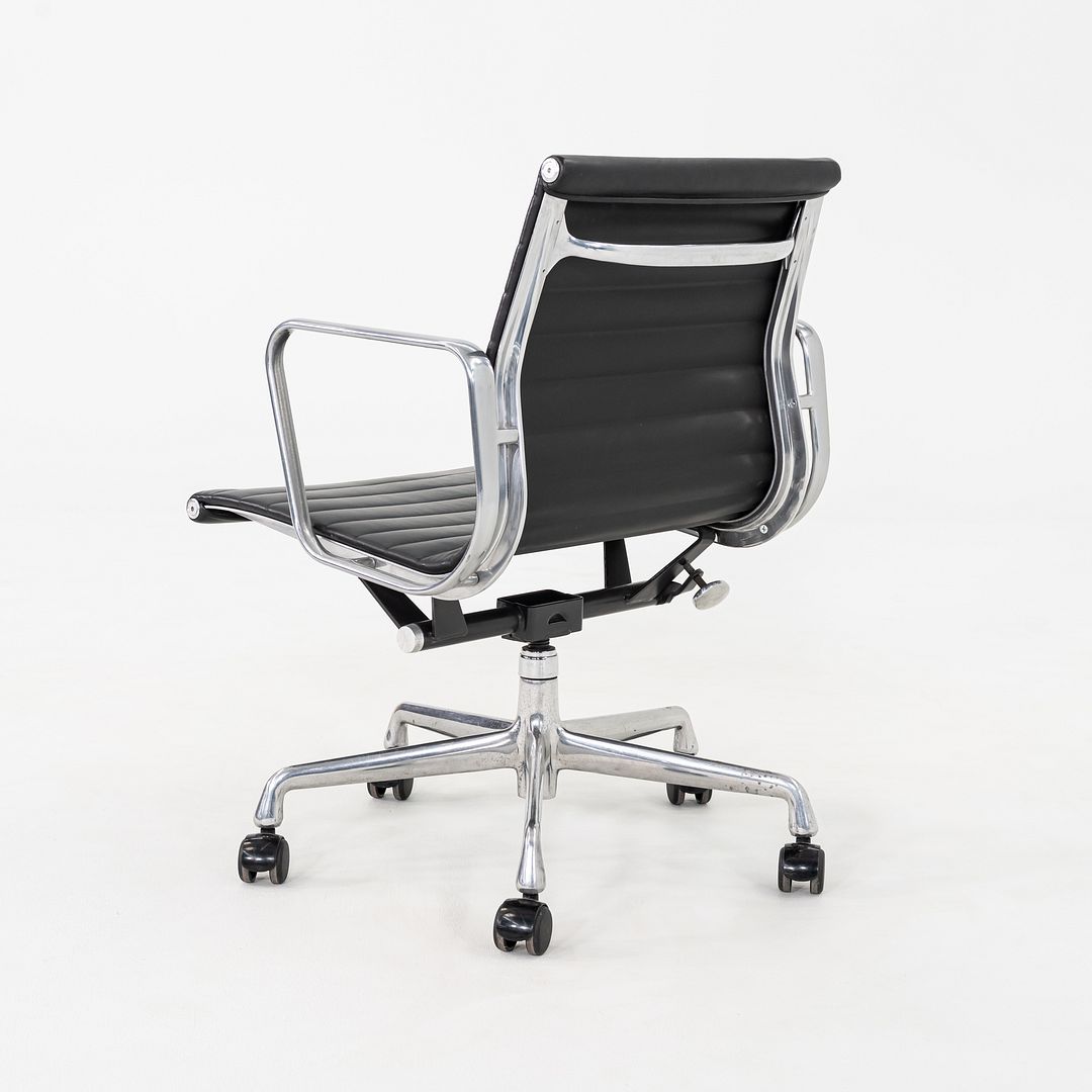 Aluminum Group Management Desk Chair, Model EA335