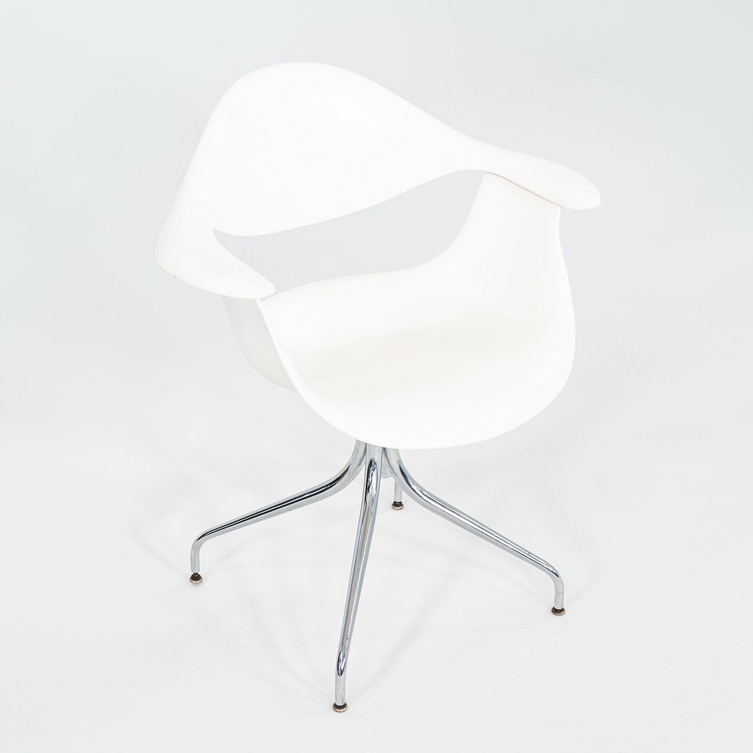 Swag Leg Chair