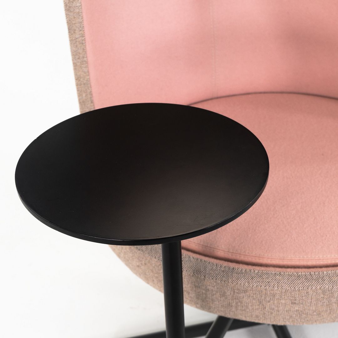 Round Private Lounge Chair